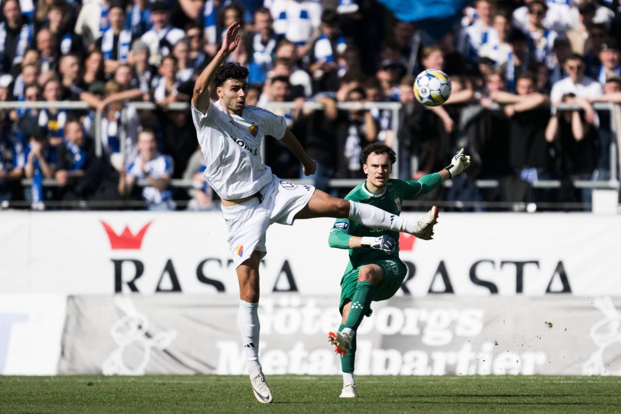 Ștefan, românul de 18 ani neconvocat de FRF și devenit căpitanul naționalei Suediei, este integralist și MVP la IFK Goteborg, singura echipă scandinavă cu trofeu european!_6