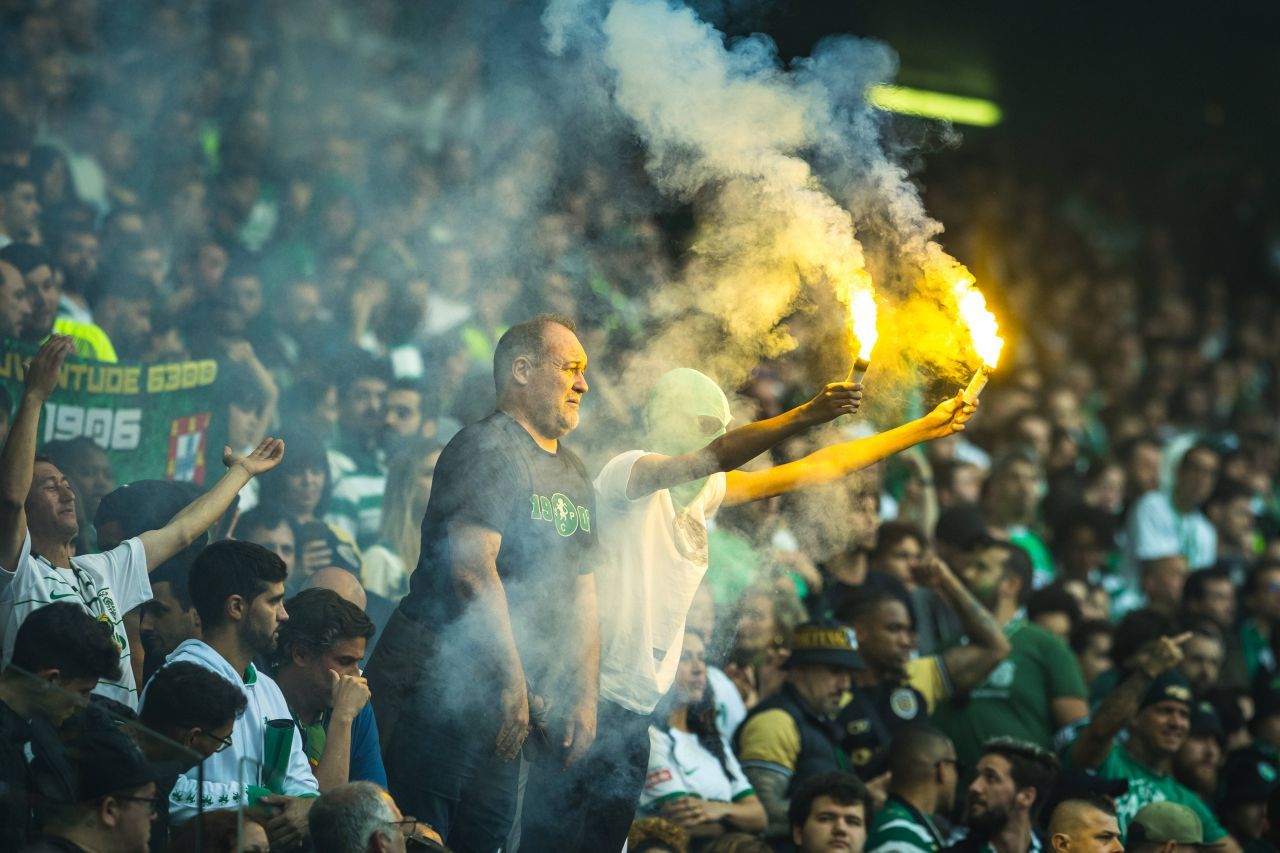 Imagini fantastice după ce Sporting Lisabona a câștigat titlul cu numărul 20 în Portugalia! Marile rivale Benfica și FC Porto sunt departe_2