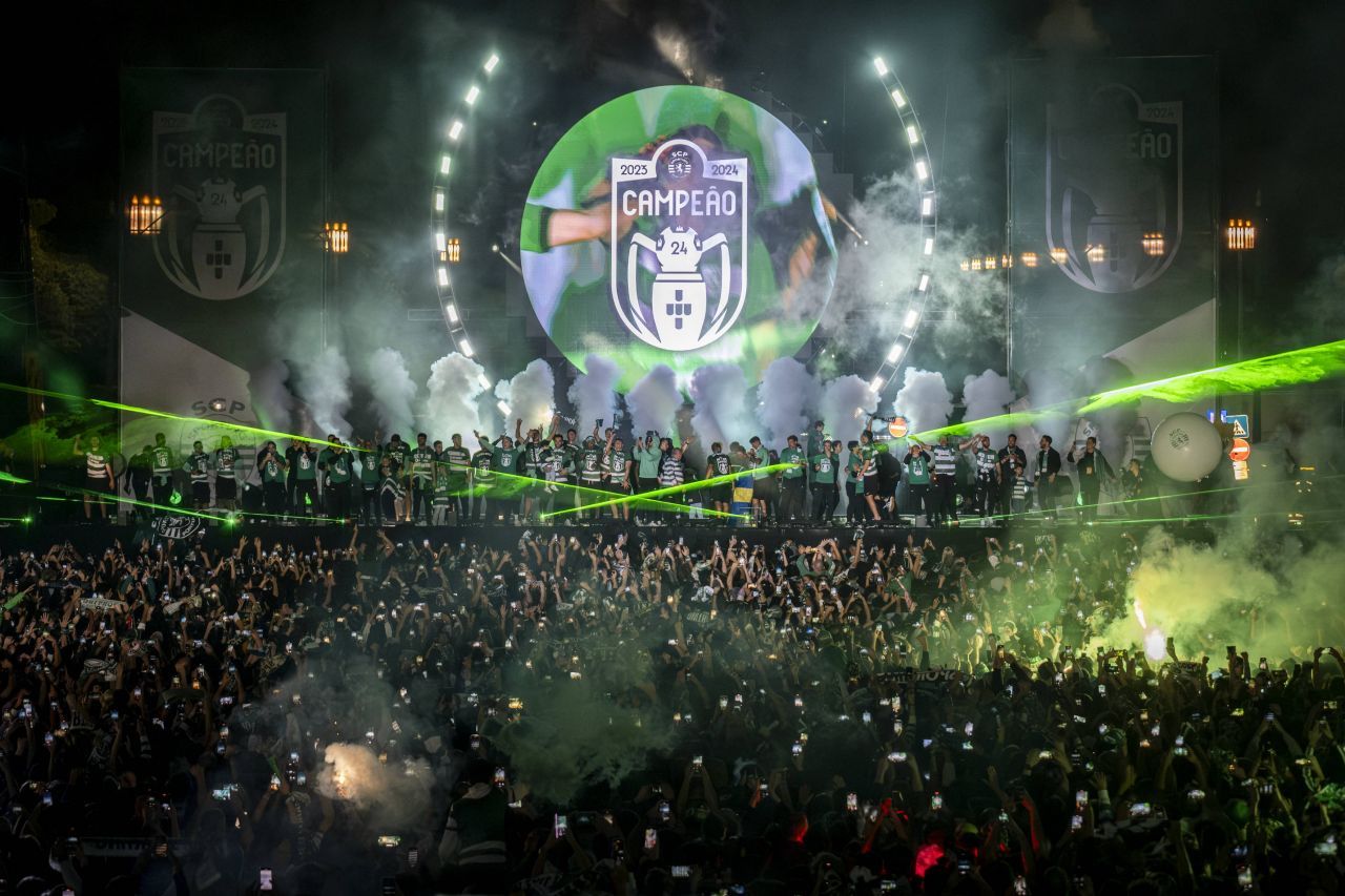 Imagini fantastice după ce Sporting Lisabona a câștigat titlul cu numărul 20 în Portugalia! Marile rivale Benfica și FC Porto sunt departe_1