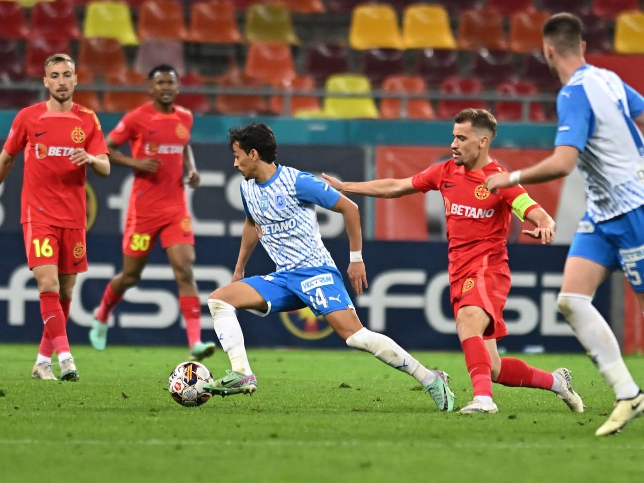 Universitatea Craiova - FCSB 2-0 | Oltenii rămân în cursa pentru locul doi, primul eșec din play-off pentru campioană_2