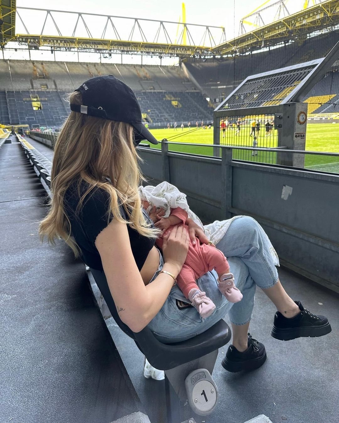 Campionul mondial a fost părăsit de soție! Femeia a ales tot un fotbalist, mai tânăr cu 12 ani_35