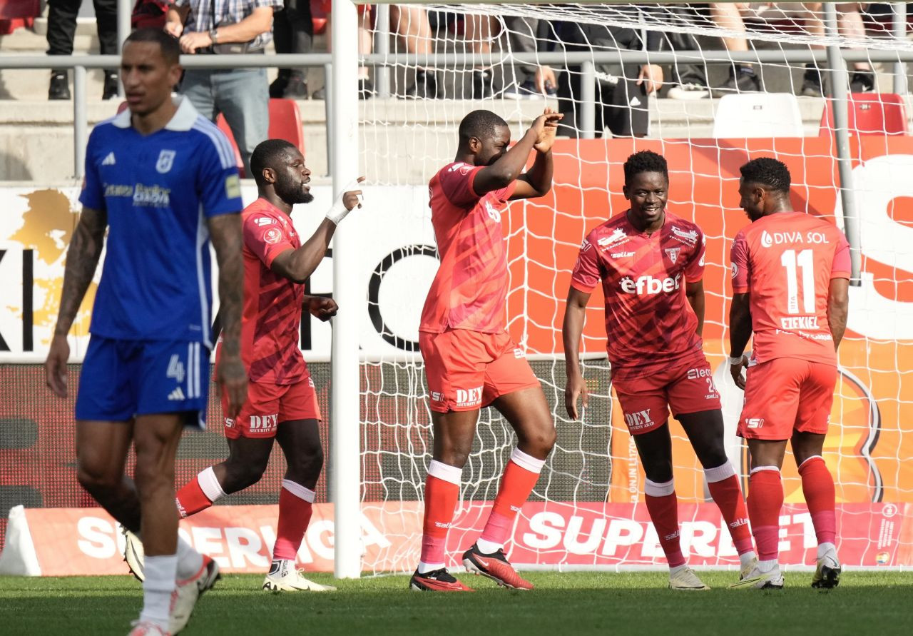 UTA Arad - FC U Craiova 3-1. Oltenii au nevoie de o minune să scape de retrogradare