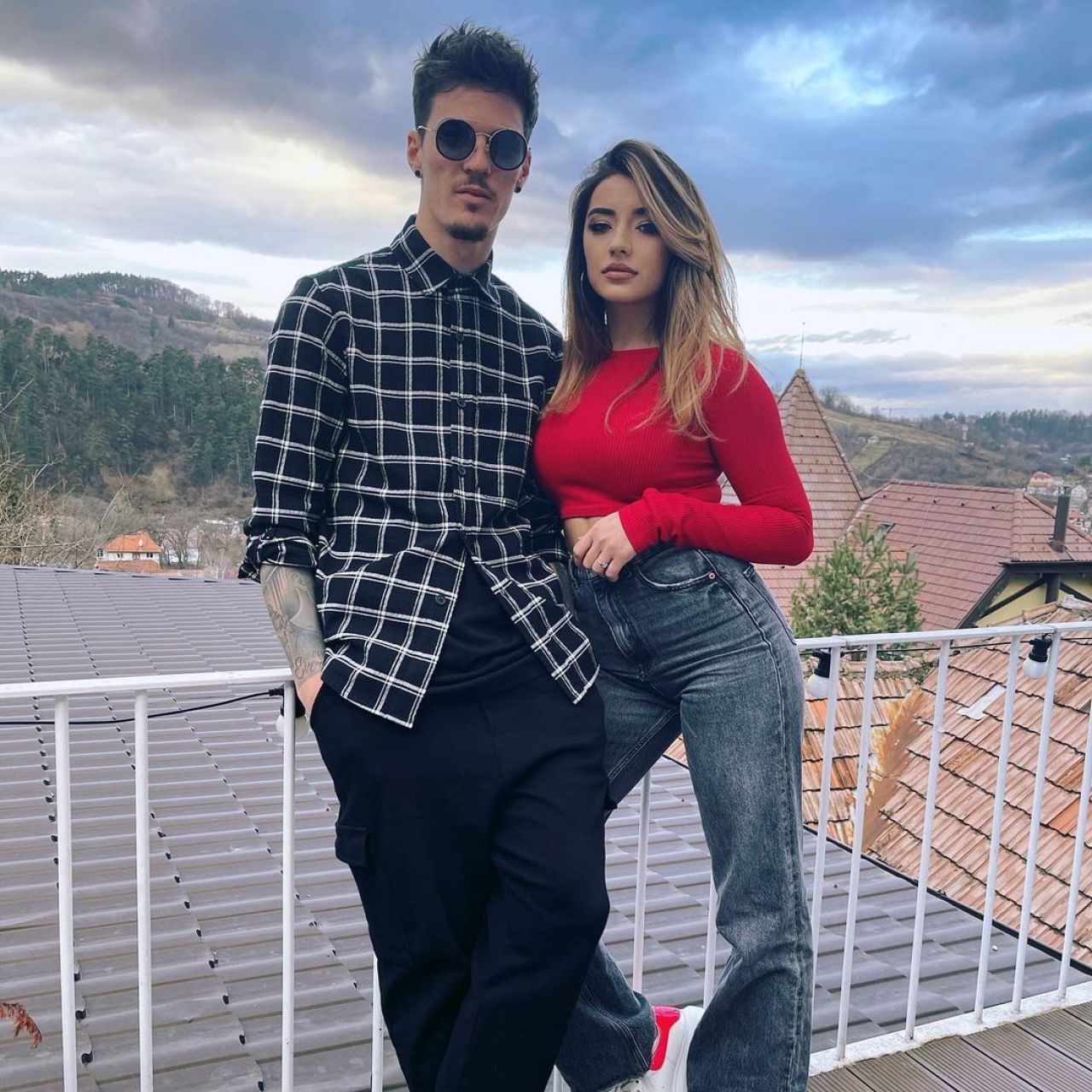 Dennis Man a petrecut alături de iubita sa promovarea în Serie A! Mesajul transmis de superba parteneră_53