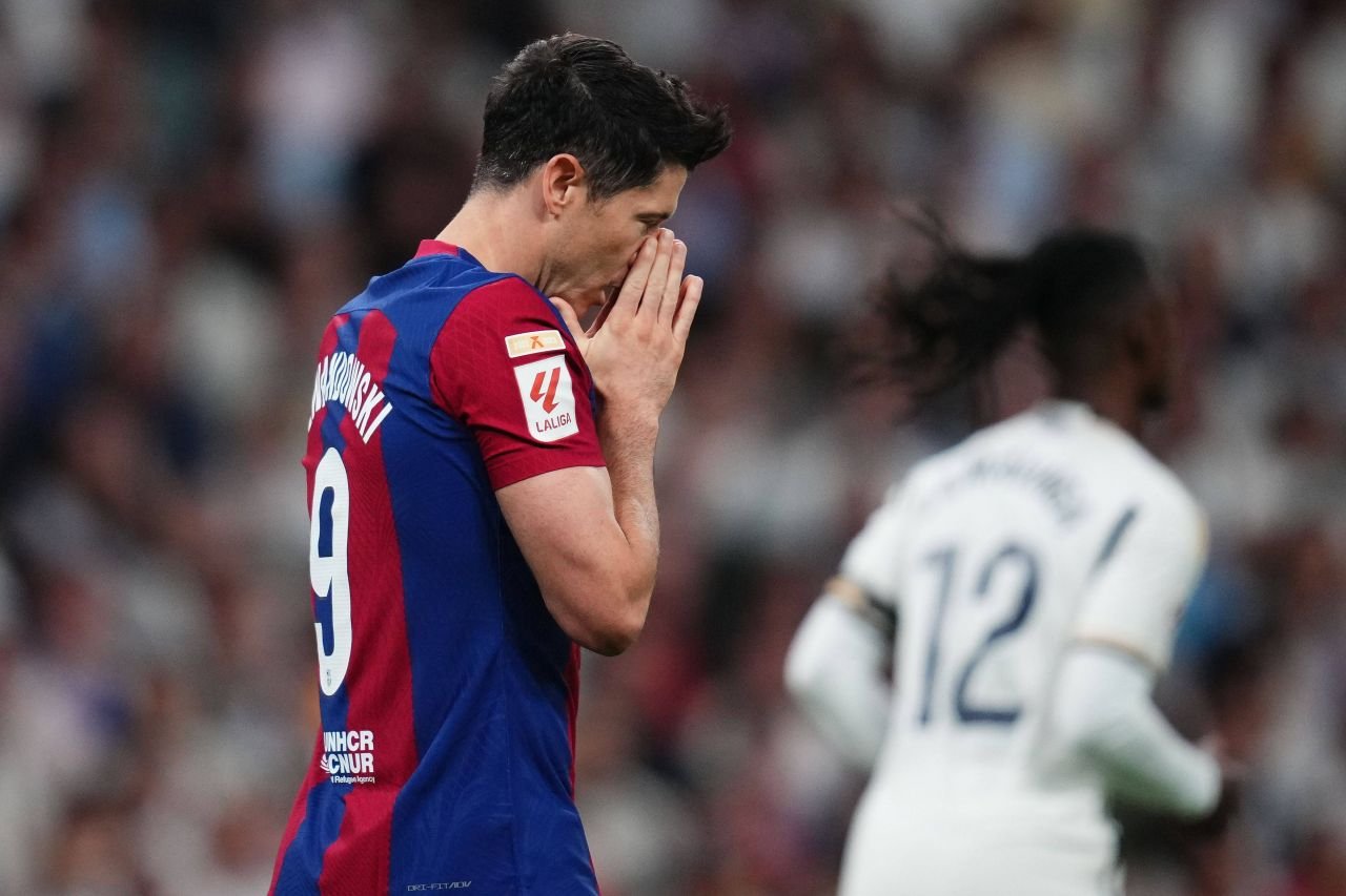 Lovitură de teatru! Barcelona renunță la Lewandowski, dar aduce un super atacant_5