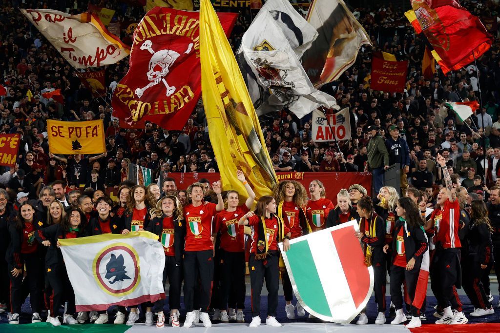 Ave Ceasar! AS Roma, cu o româncă printre vedete, a câștigat un nou titlu de campioană a Italiei_1