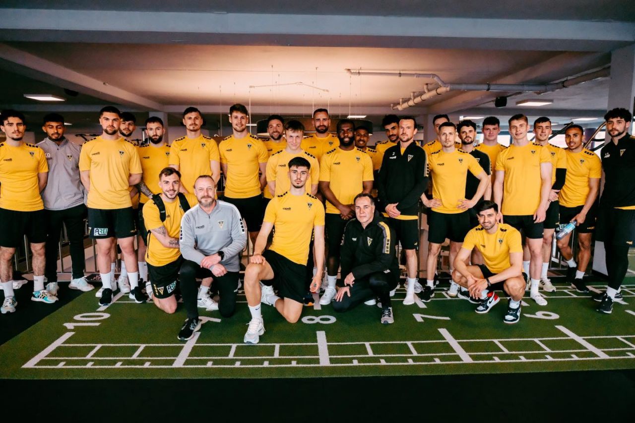 Un club din liga a patra germană a jucat cu peste 30.000 de spectatori toate meciurile de pe teren propriu!_8