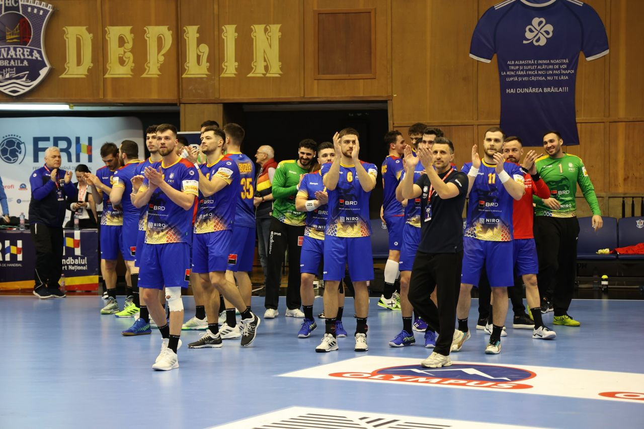 România - Cehia 31-30 (15-11). Victorie chinuită în prima manșă a play-off-ului pentru CM 2025. Tricolorii au avut avans de șapte goluri în actul secund_2
