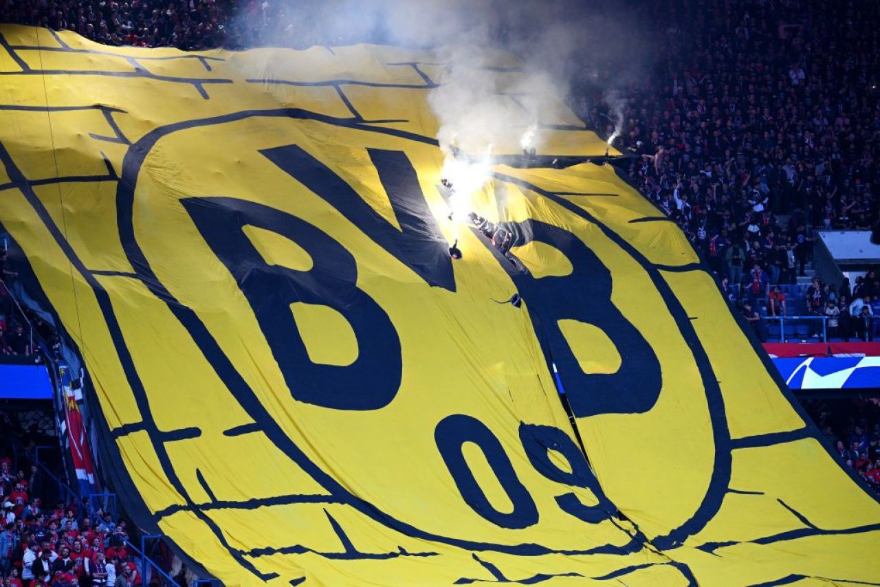Spectacol în tribunele stadionului Parc des Princes! Fanii lui PSG au pregătit o coregrafie spectaculoasă_3