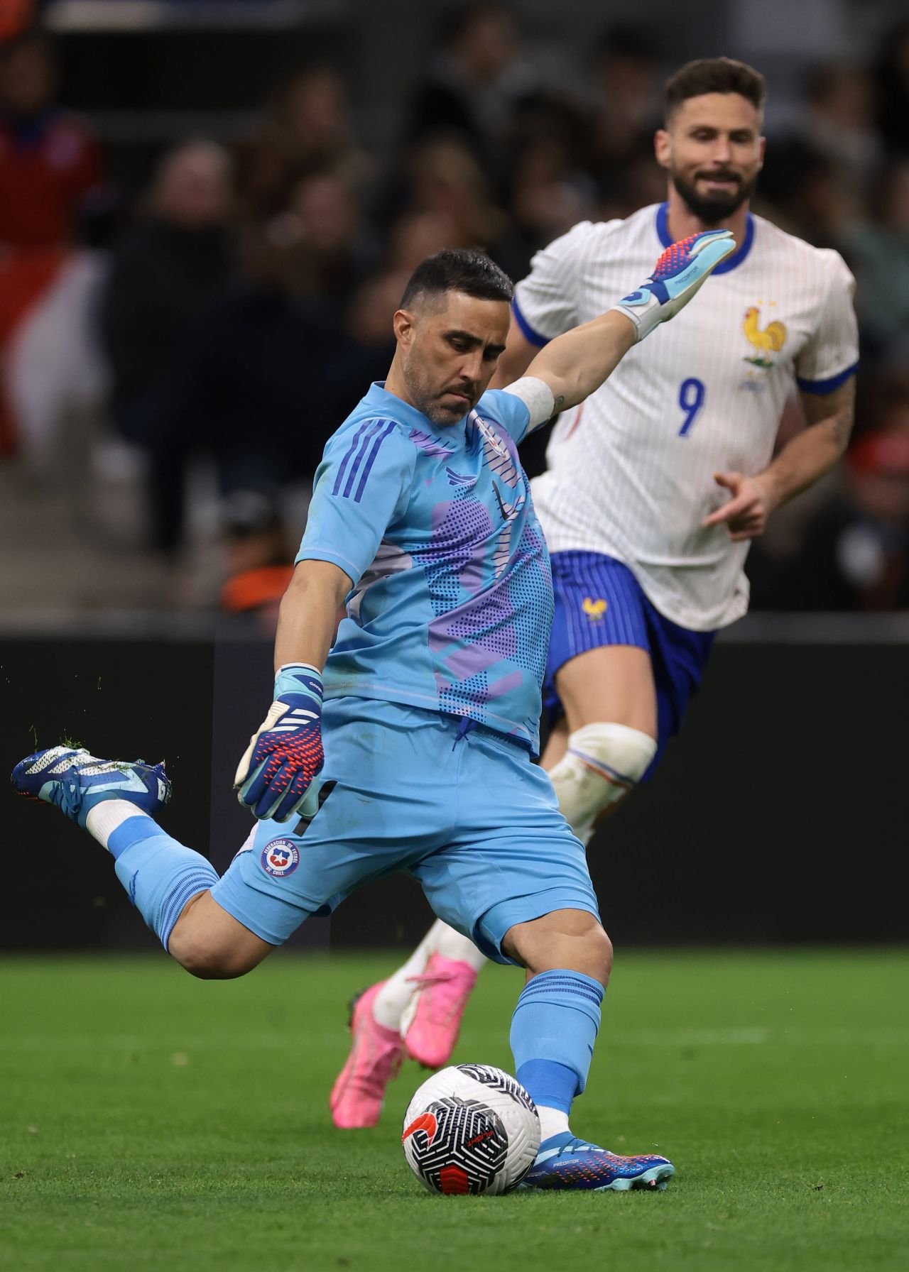 Fotbalistul legendar din America de Sud care a câștigat totul cu FC Barcelona sau Manchester City nu se retrage nici la 41 de ani!_6