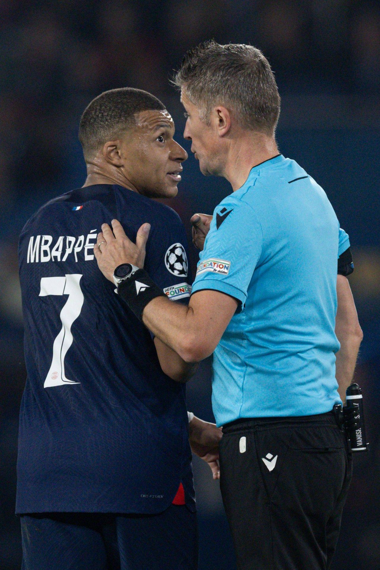 Arbitrul a izbucnit în lacrimi imediat după ce Borussia Dortmund s-a calificat în finala Champions League_7