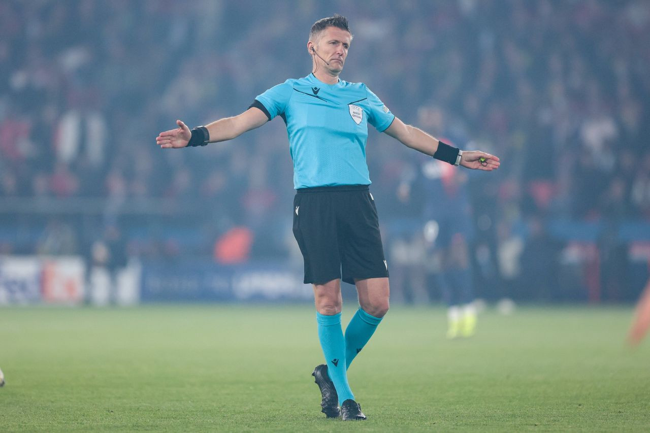 Arbitrul a izbucnit în lacrimi imediat după ce Borussia Dortmund s-a calificat în finala Champions League_21