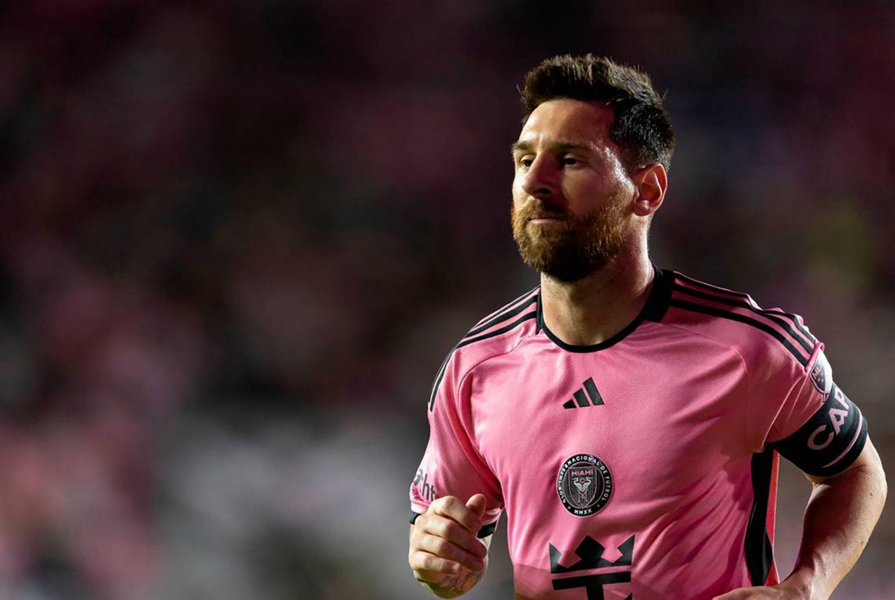 Cel mai scump șervețel din lume! Sute de mii de euro pentru primul contract al lui Lionel Messi, redactat într-un restaurant_12