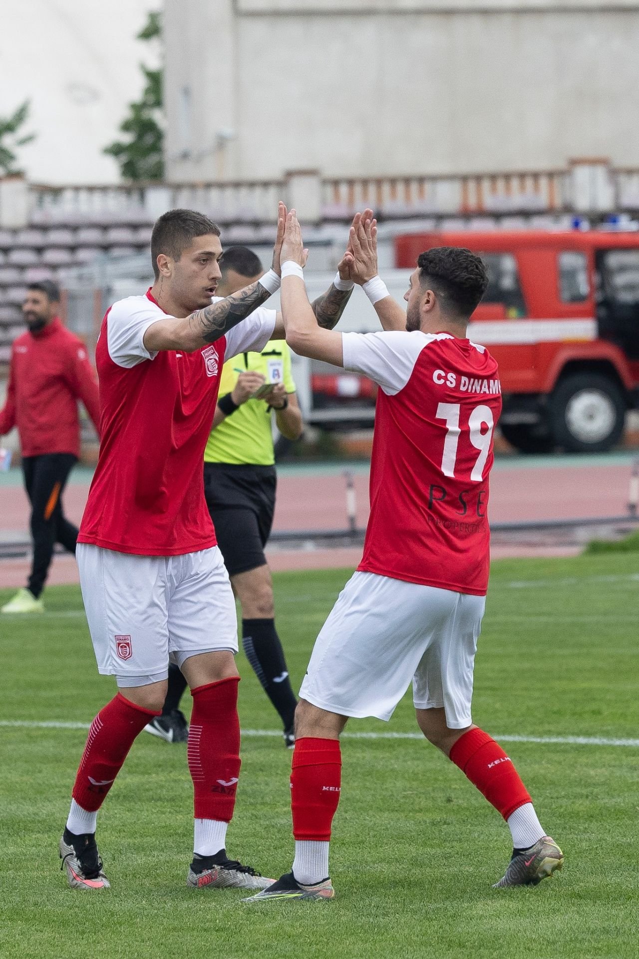 ”Cine vine-n Groapă / Fără 5 nu scapă”! CS Dinamo, cu Iordănescu junior om de bază, se distrează în play-off-ul de promovare în Liga 2_7