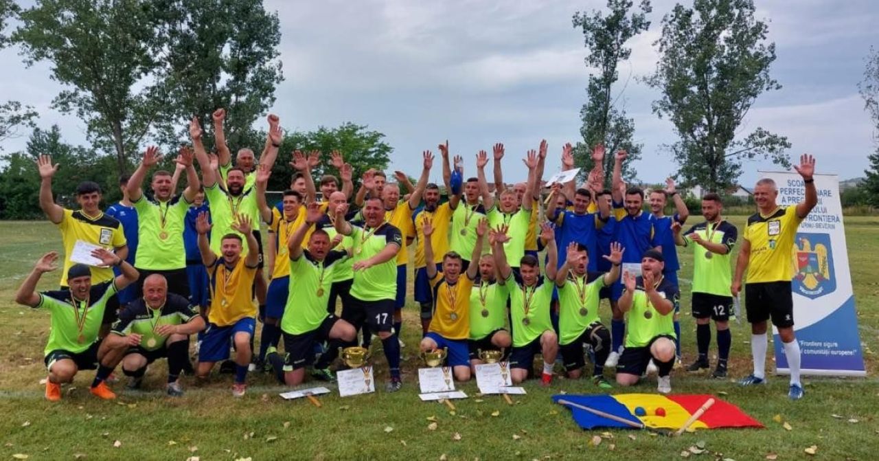 Avem un sport național declarat prin lege, oina, dar nu știm să-l jucăm! ”Luăm România la periat, pentru a o învăța oină”_15