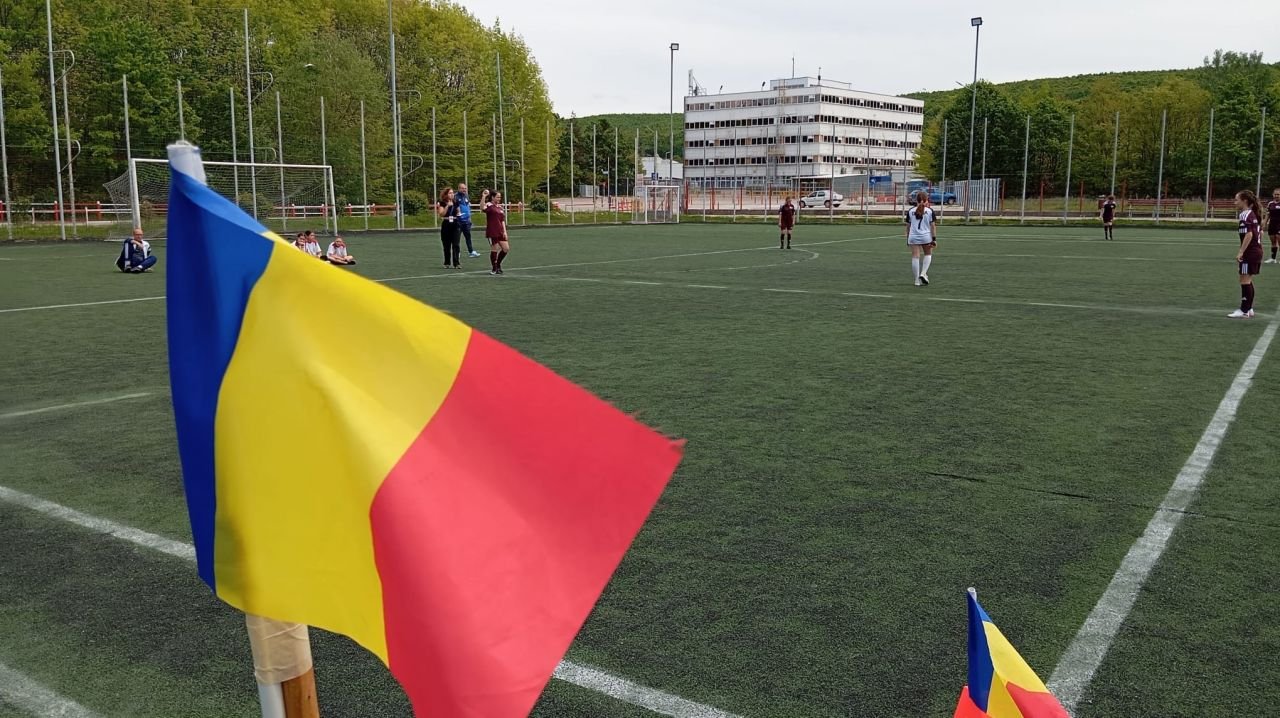 Avem un sport național declarat prin lege, oina, dar nu știm să-l jucăm! ”Luăm România la periat, pentru a o învăța oină”_23