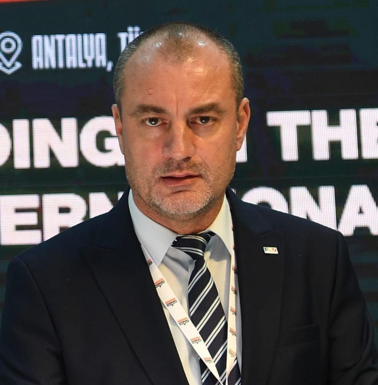 Avem un sport național declarat prin lege, oina, dar nu știm să-l jucăm! ”Luăm România la periat, pentru a o învăța oină”_24