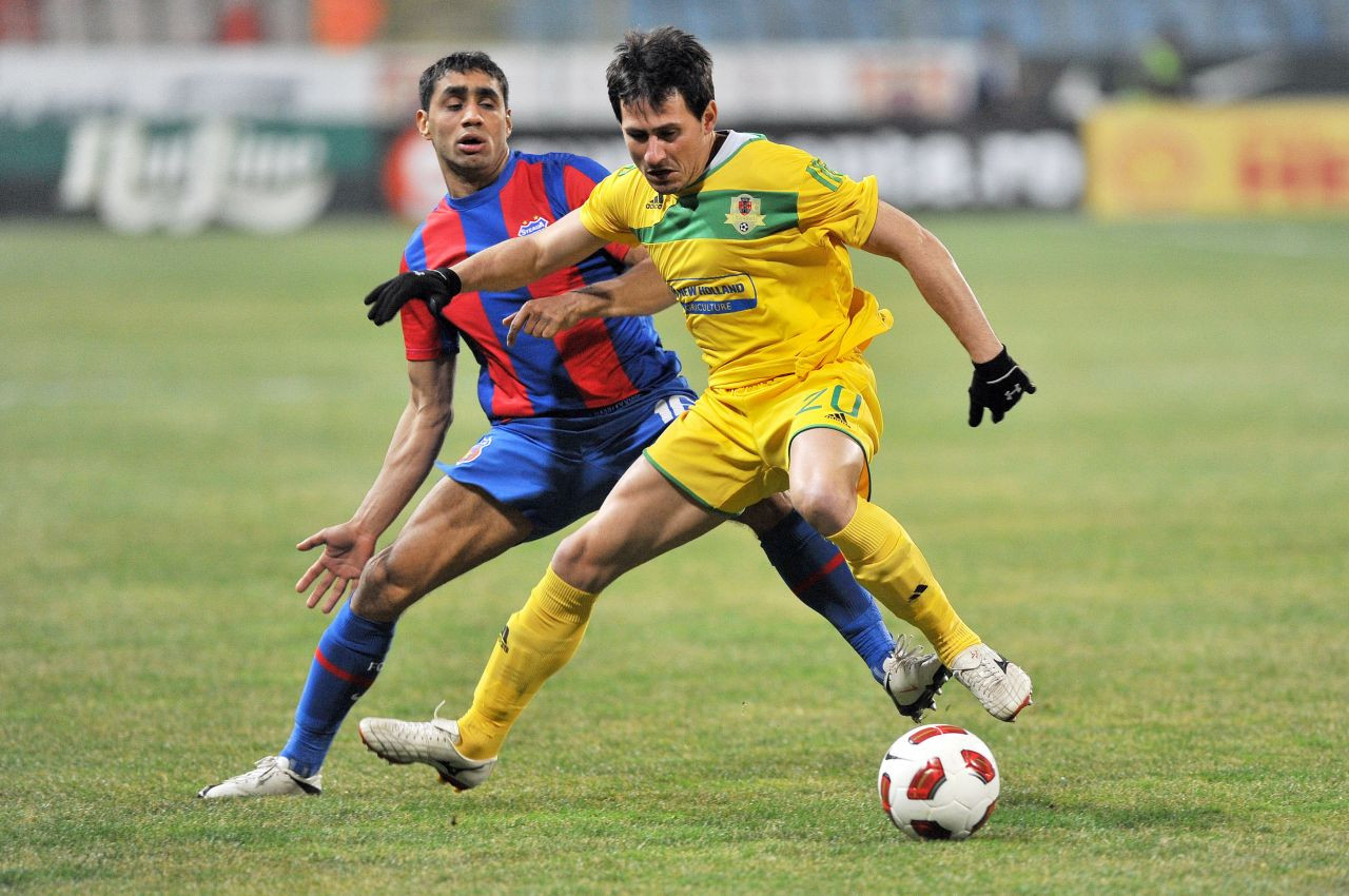 Trei foști fotbaliști de primă ligă din Rom&acirc;nia vor antrena echipa de Champions League cu 74 de trofee &icirc;n palmares!