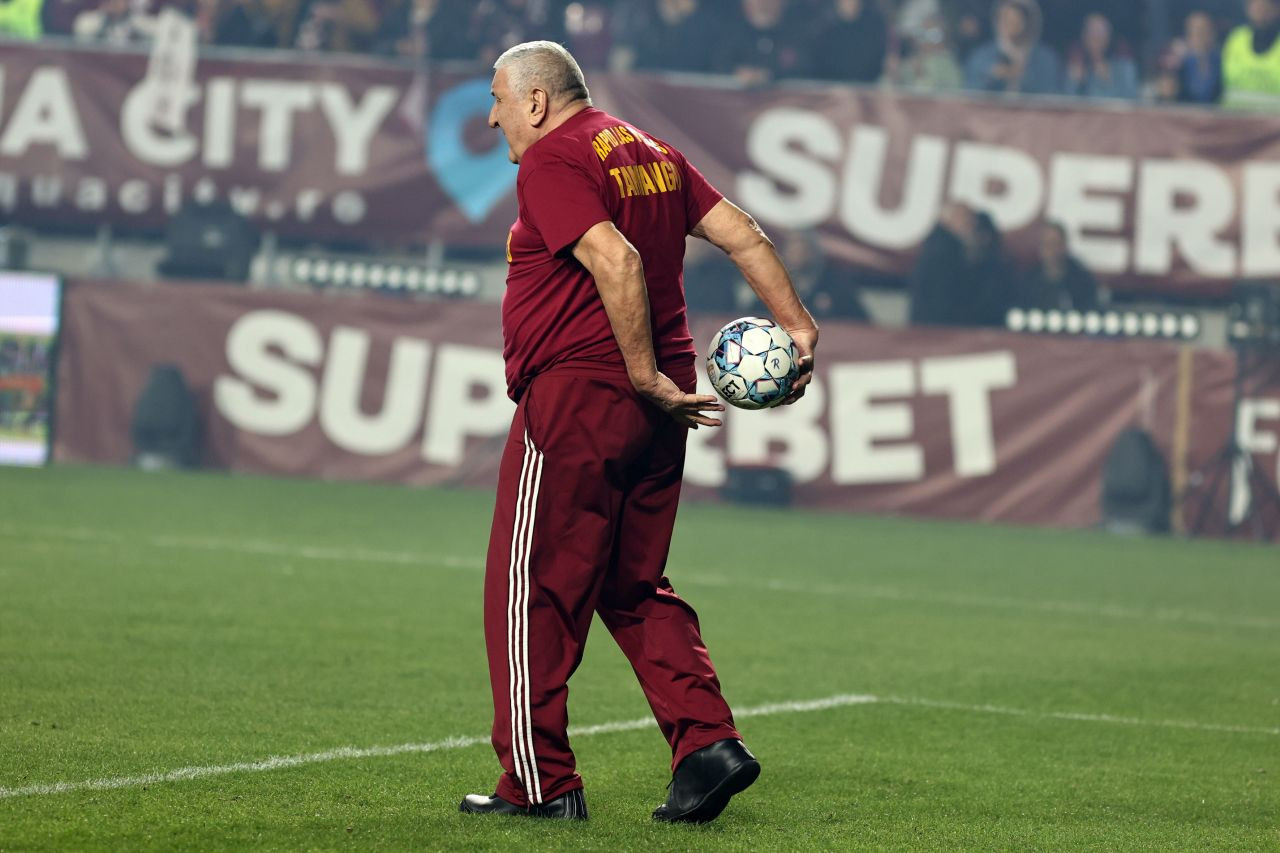 Ce pensie are Rică Răducanu. Fostul portar împlinește azi 78 de ani_4