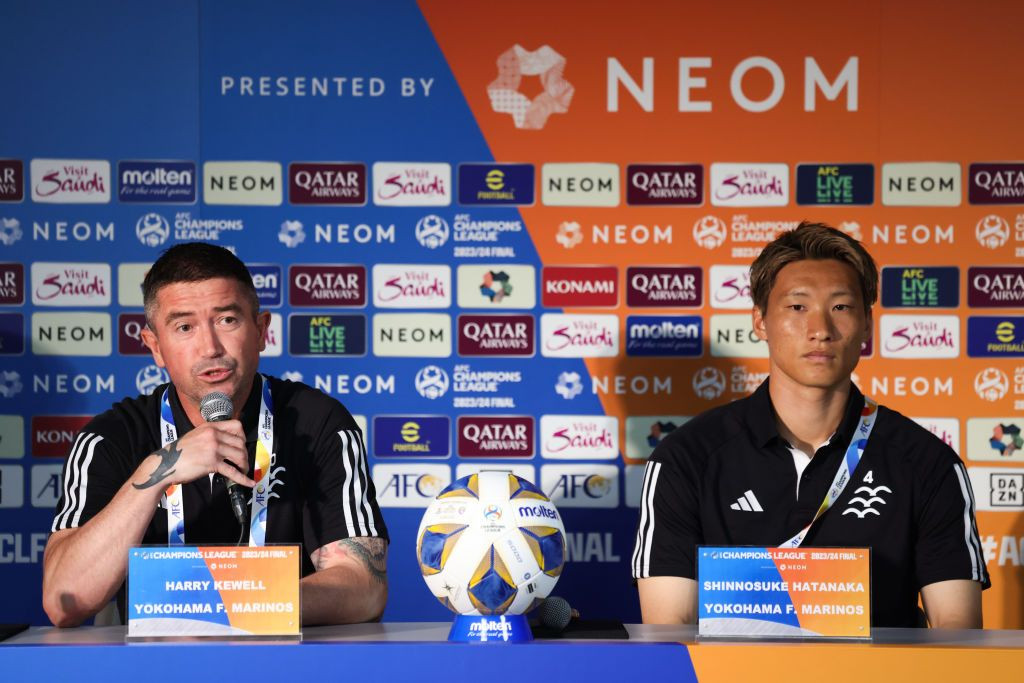 Foștii mari atacanți Hernan Crespo și Martin Kewell se întâlnesc în finala asiatică a Champions League_8