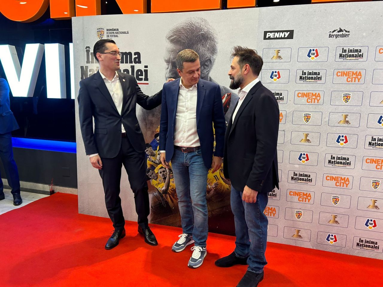 În inima Naționalei! Cine a fost prezent la avanpremiera filmului dedicat calificării României la EURO 2024_6