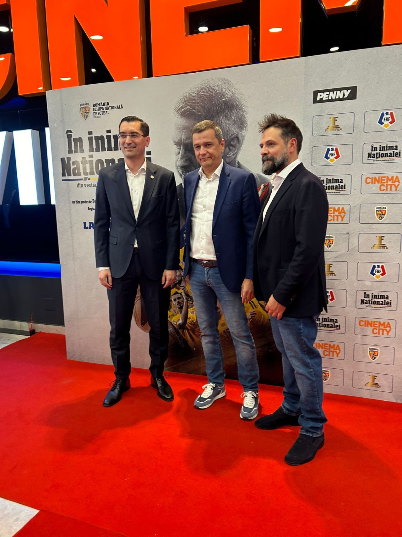 În inima Naționalei! Cine a fost prezent la avanpremiera filmului dedicat calificării României la EURO 2024_7