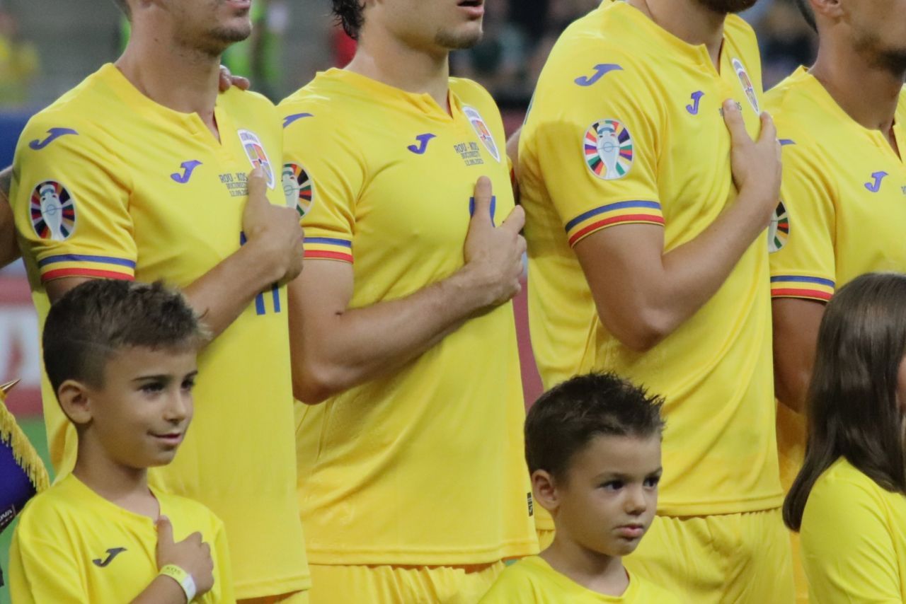 Echipa națională de fotbal a României a avut un contabil ca selecționer, apoi s-a desființat pentru 28 de luni!_2
