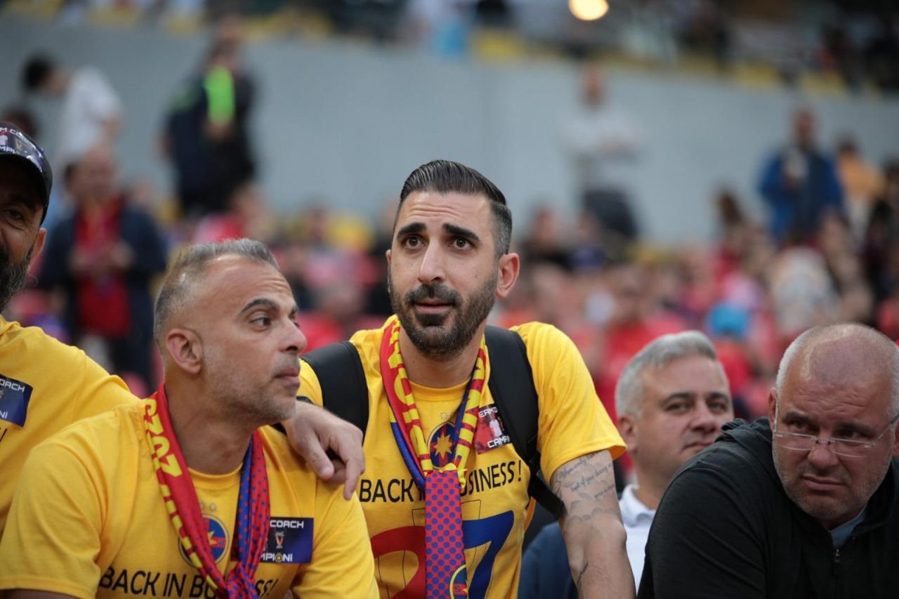 Sosia lui Elias Charalambous, pe Arena Națională! Cum arată fratele antrenorului de la FCSB_4