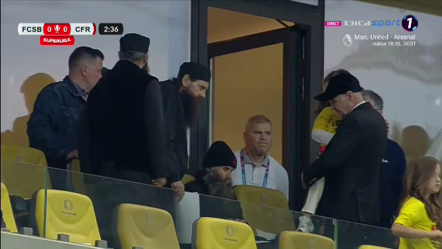 Gigi Becali și-a luat nepoata în brațe și a urmărit FCSB - CFR Cluj din loja VIP_2