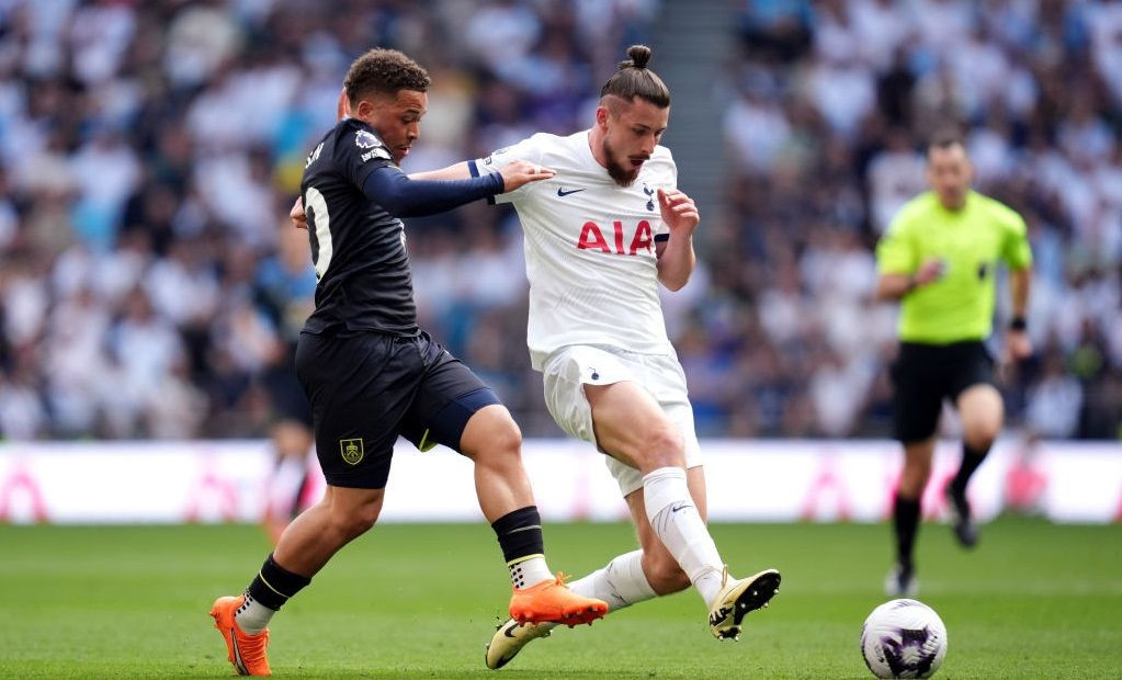 Ce a spus Ange Postecoglou despre Radu Drăgușin după ce i-a oferit 20 de minute contra lui Burnley