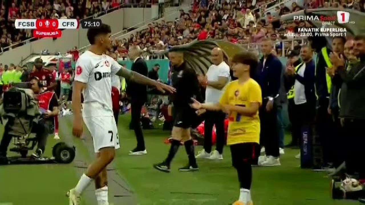 Acuzat că a îmbrâncit un copil, Florinel Coman a dat replica:
