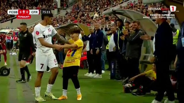 Acuzat că a îmbrâncit un copil, Florinel Coman a dat replica: