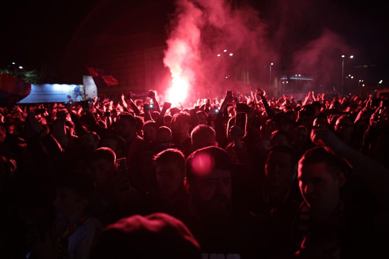 Imagini spectaculoase: cum a petrecut FCSB alături de fani la Ateneul Român_8