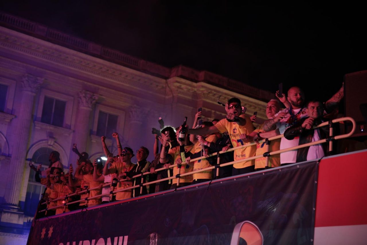 Imagini spectaculoase: cum a petrecut FCSB alături de fani la Ateneul Român_1