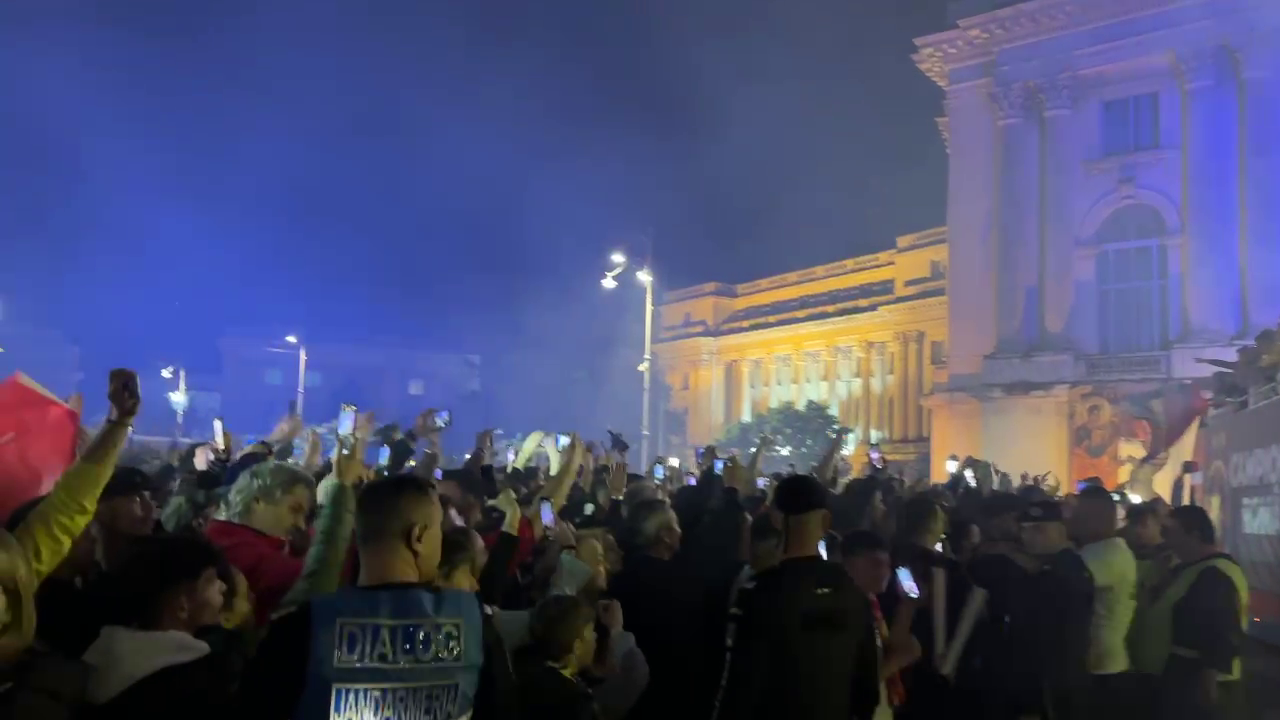 Ce a rămas în urmă la Ateneul Român, după ce s-a aruncat cu materiale pirotehnice la sărbătoarea FCSB-ului_8