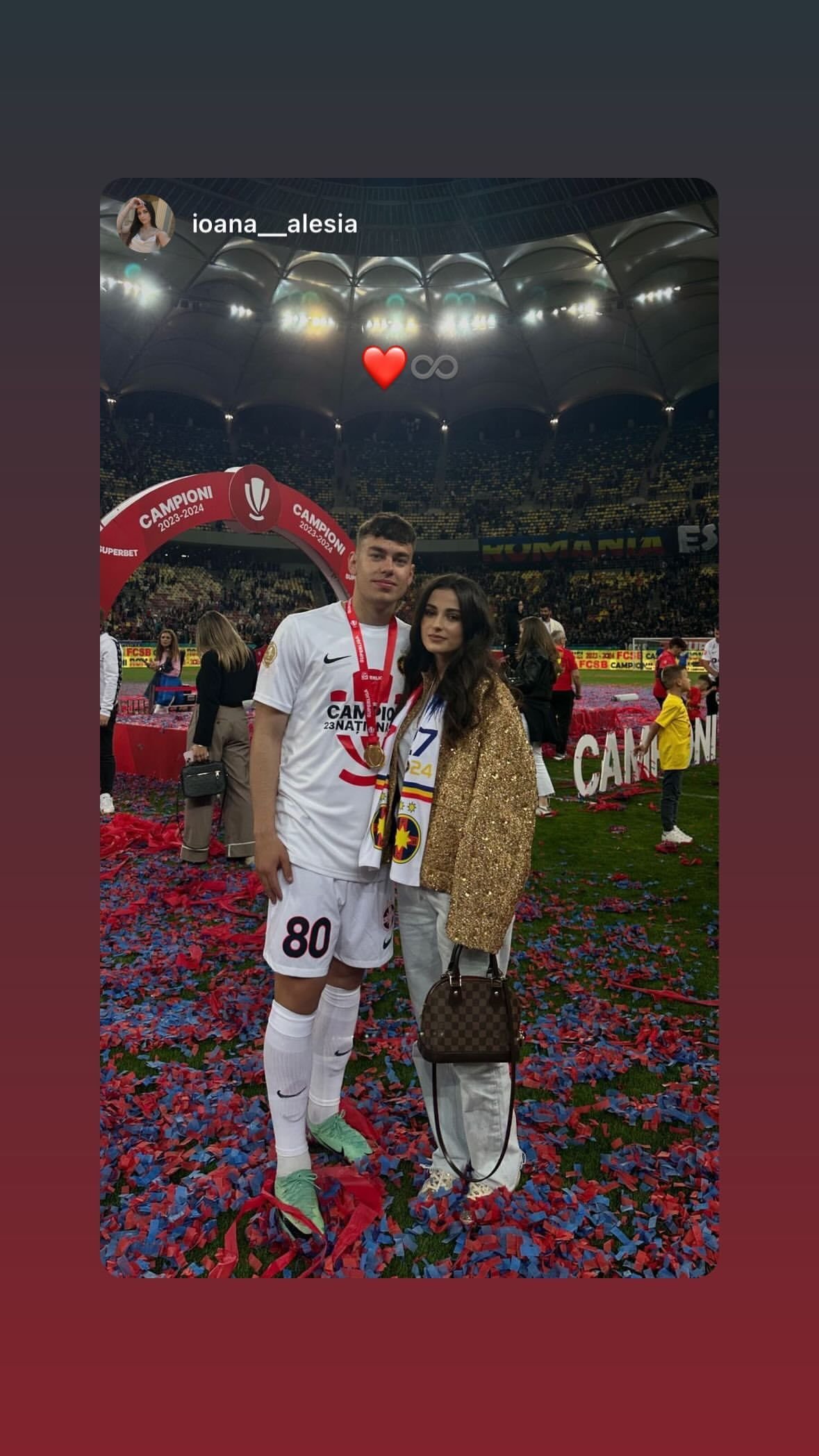 I-au eclipsat pe campioni! Apariții incendiare ale partenerelor jucătorilor de la FCSB, la petrecerea de titlu_9