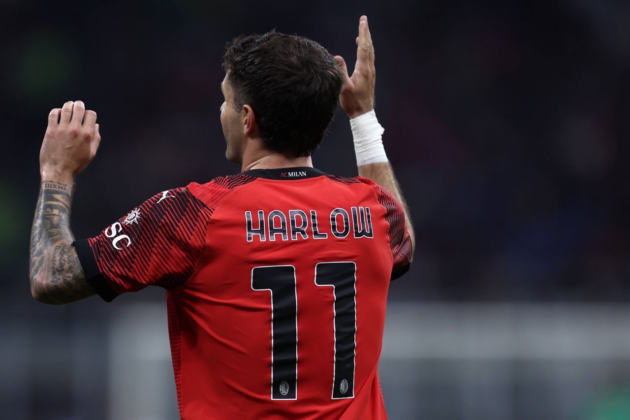 Gestul superb făcut de AC Milan! Fotbaliștii au purtat numele de familie a mamei lor pe spate_2