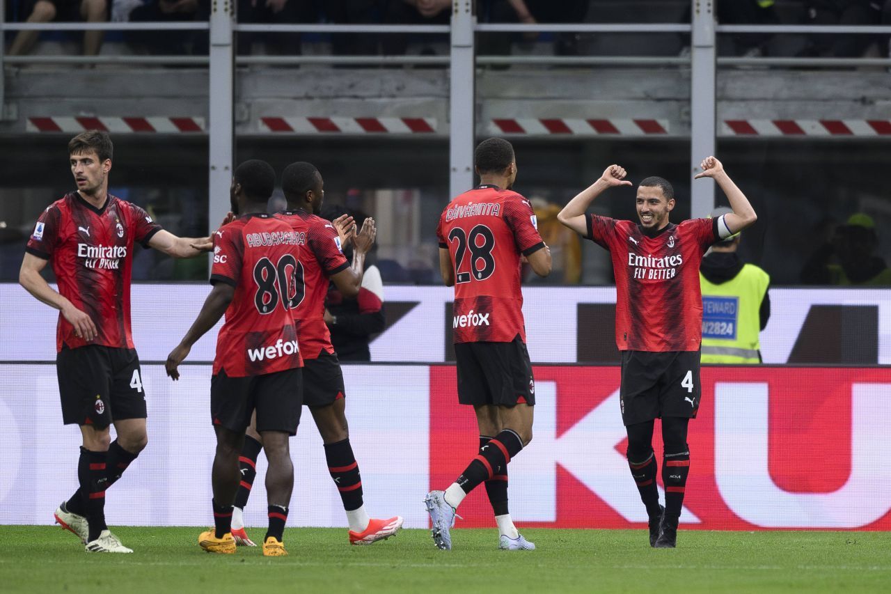 Gestul superb făcut de AC Milan! Fotbaliștii au purtat numele de familie a mamei lor pe spate_14