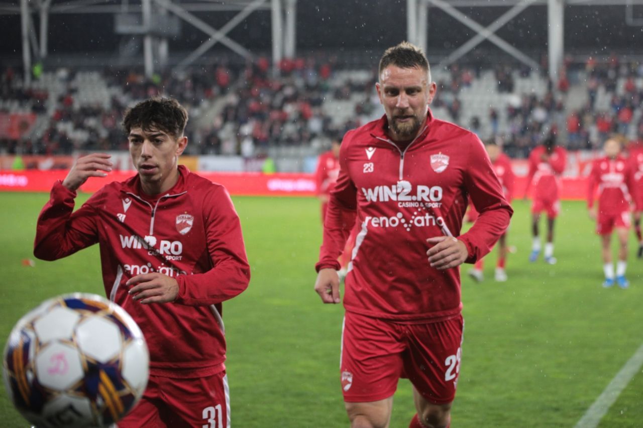 Căpitanul Patriche a fost eliminat de pe teren, dar a fost tratat ca un erou de fanii lui Dinamo! _2