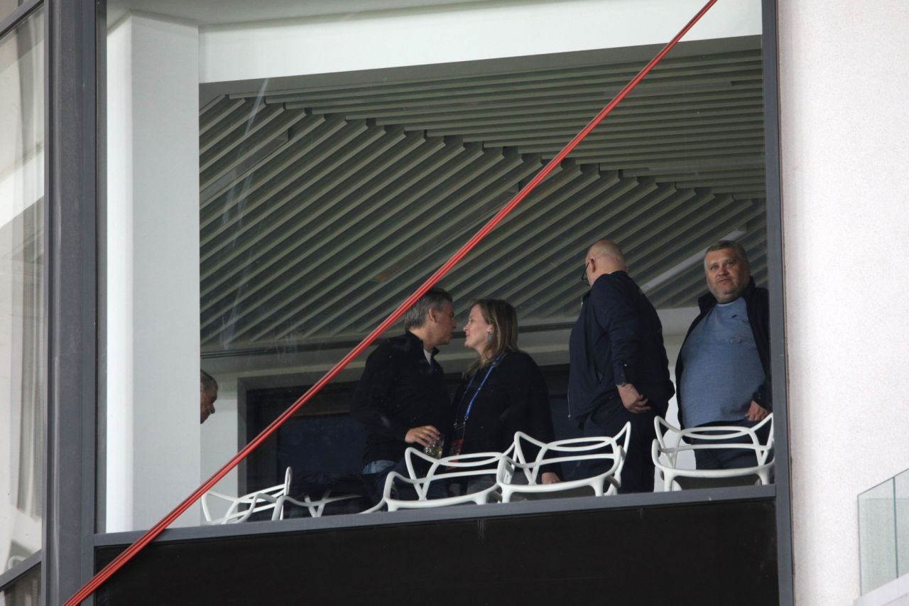 Dinamo a avut suporteri VIP într-o loja discretă de pe arena Arcul de Triumf_8