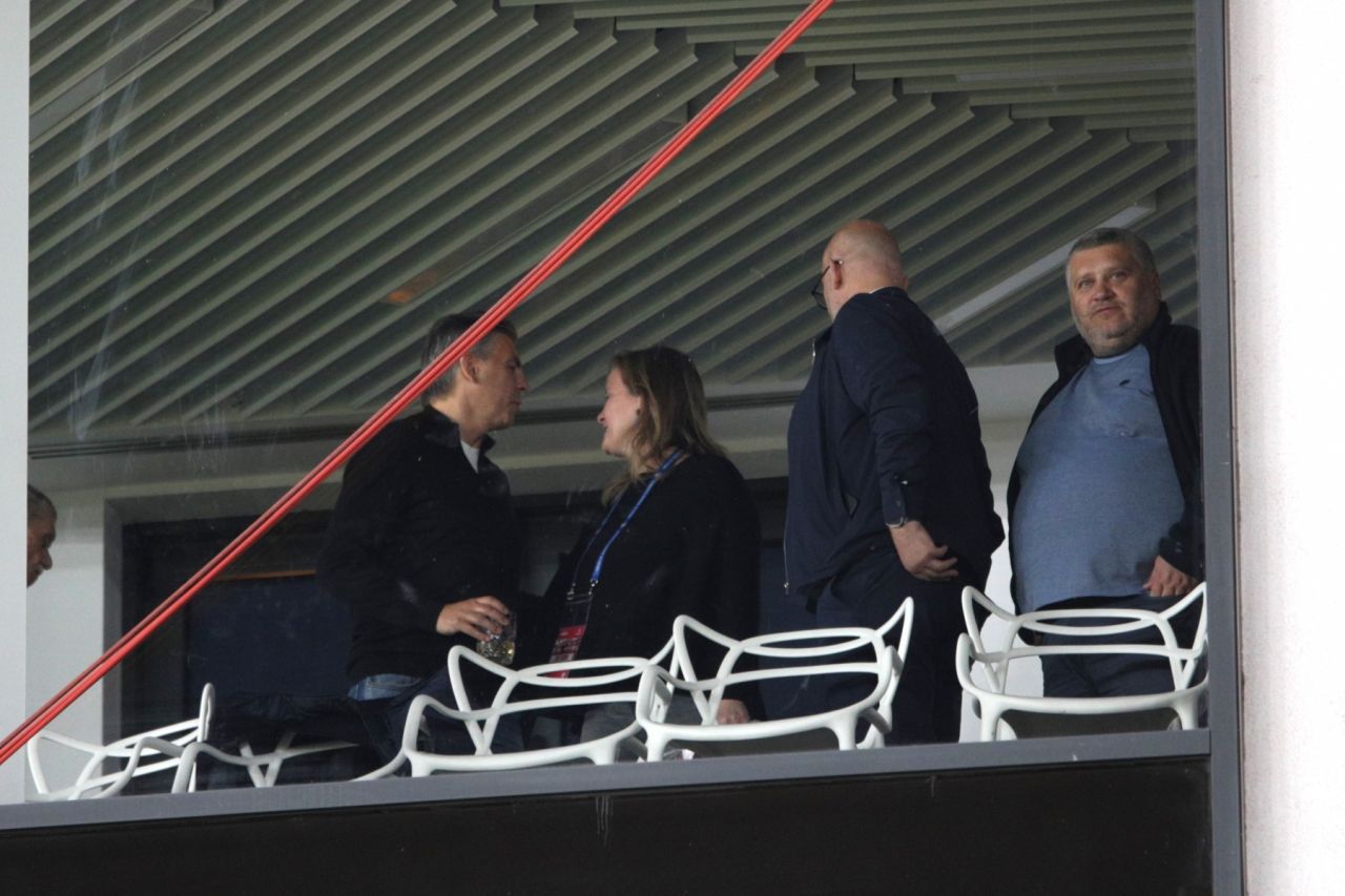 Dinamo a avut suporteri VIP într-o loja discretă de pe arena Arcul de Triumf_9