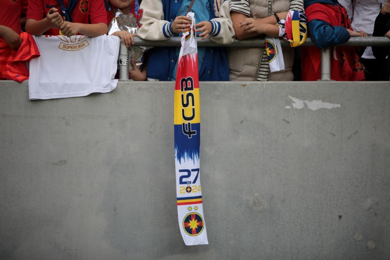 Poate apărea din nou pe piață șampania FCSB? Vinul spumant pe care Coman&co. l-au folosit ca să sărbătorească titlul de campioană_2