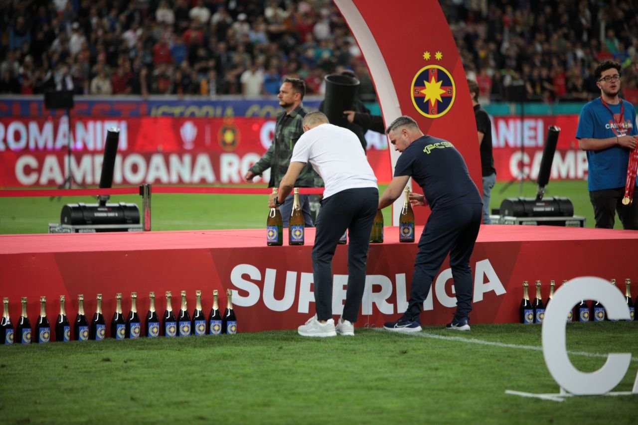 Poate apărea din nou pe piață șampania FCSB? Vinul spumant pe care Coman&co. l-au folosit ca să sărbătorească titlul de campioană_7
