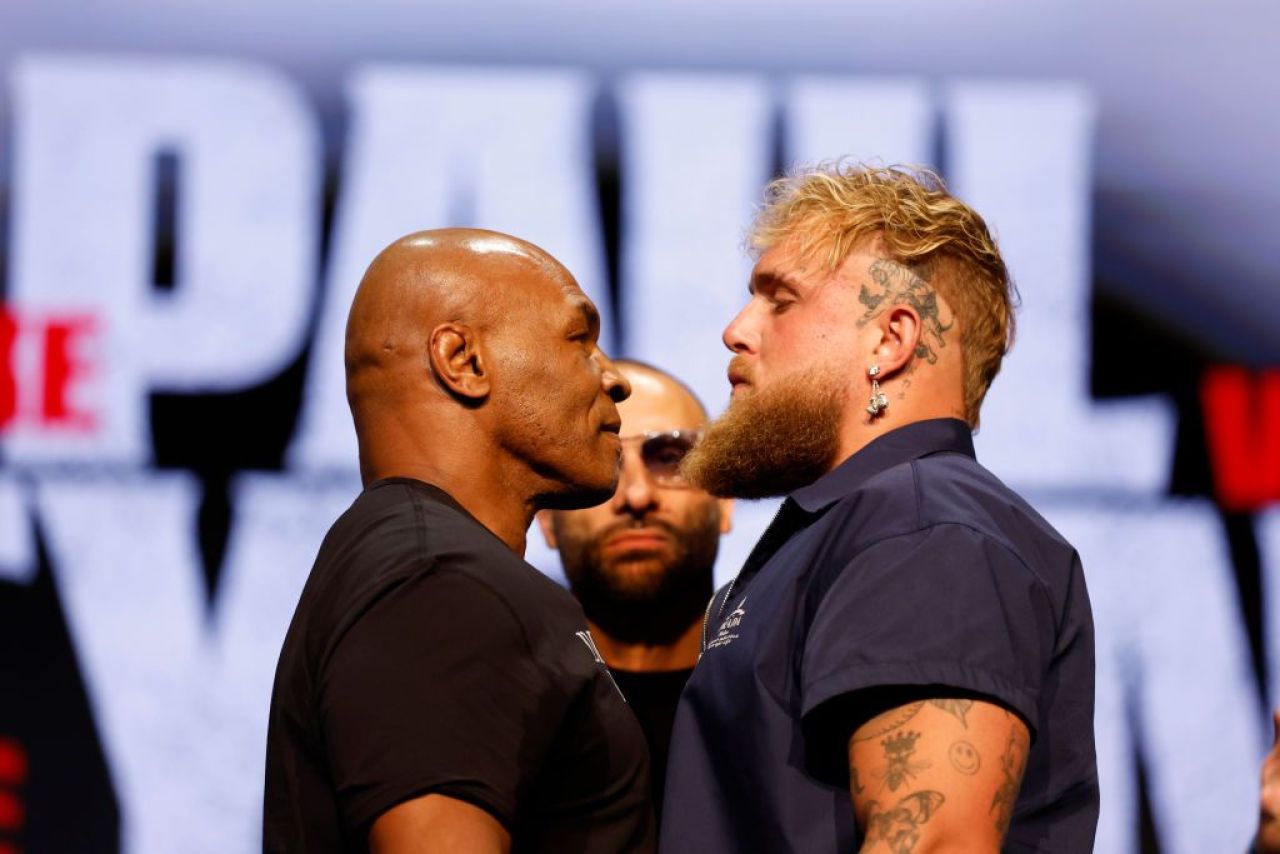 Mike Tyson, într-o formă fizică mai bună decât adversarul cu 30 de ani mai tânăr!_15