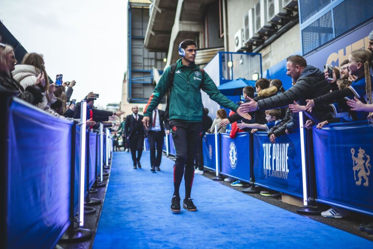 Varane va pleca gratis de la Manchester United! Unde poate ajunge fostul campion mondial_7