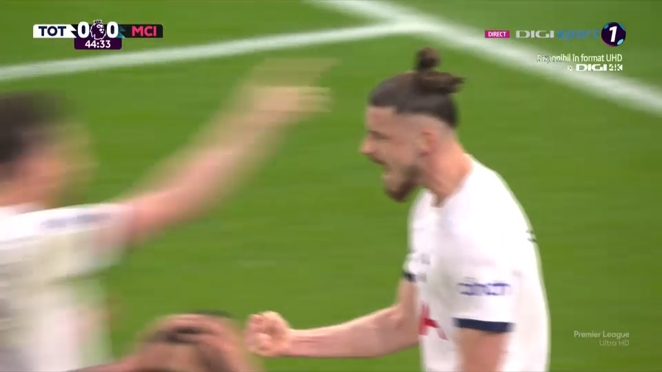 Radu Drăgușin, intervenția reprizei în Tottenham - Manchester City! Și-a salvat echipa în minutele de final ale primei părți_4