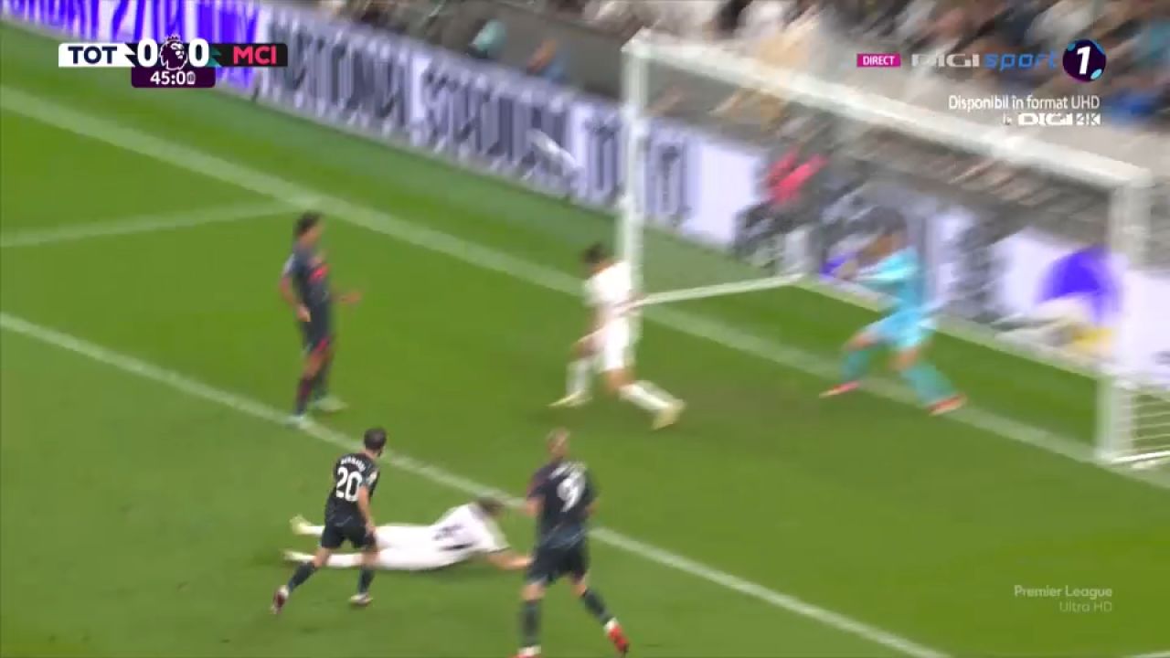 Radu Drăgușin, intervenția reprizei în Tottenham - Manchester City! Și-a salvat echipa în minutele de final ale primei părți_7