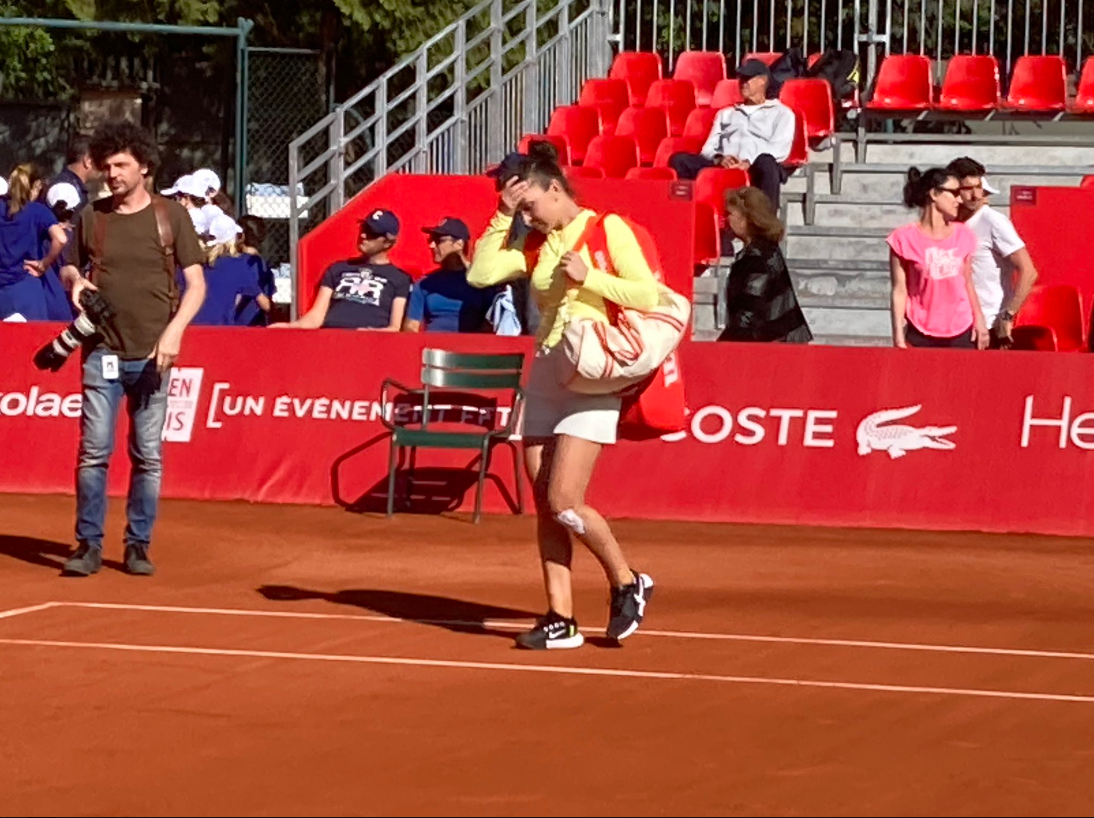 Simona Halep s-a retras de la 