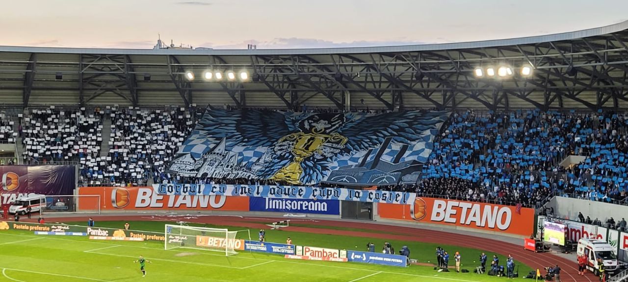 Show în tribunele stadionului din Sibiu! Ce coregrafii au pregătit fanii de la Oțelul și Corvinul_5