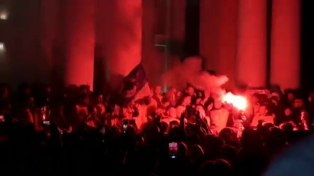 Sărbătoare la Hunedoara! Corvinul a sărbătorit la 3 dimineața alături de fani_1