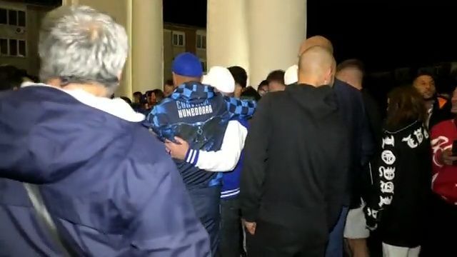 Sărbătoare la Hunedoara! Corvinul a sărbătorit la 3 dimineața alături de fani_13